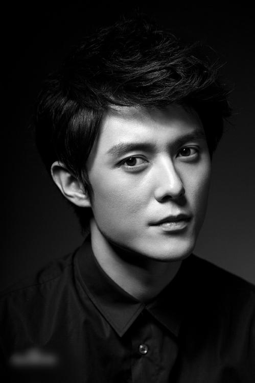 http://www.newswatch247.com/pics/star/pic/1a57d19137deb837aeacfbd6e006b544.jpg