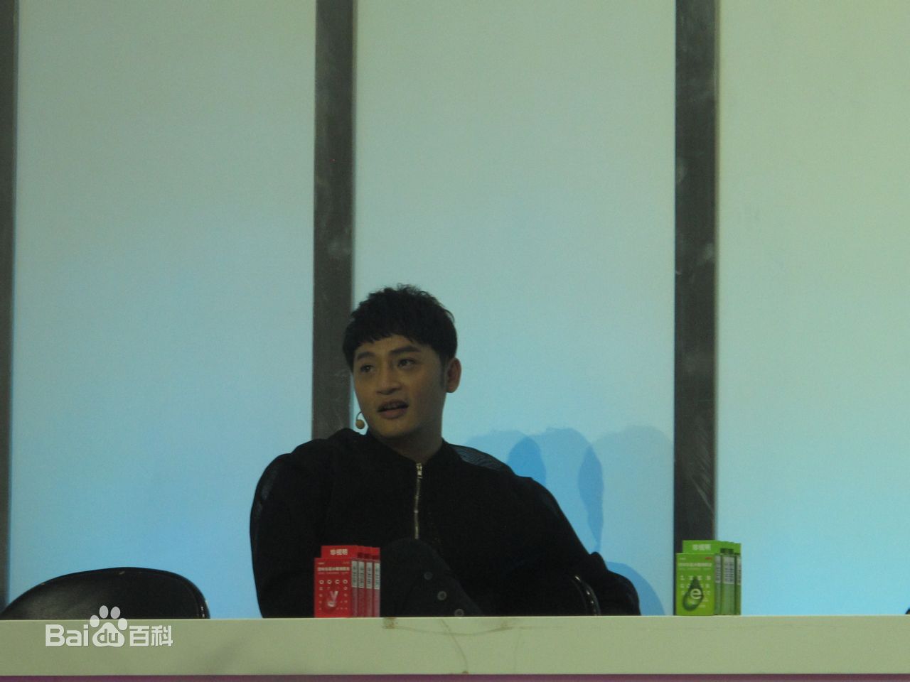 http://www.newswatch247.com/pics/star/pic/1b55a22371eafe8b5537fddeb1330ec3.jpg