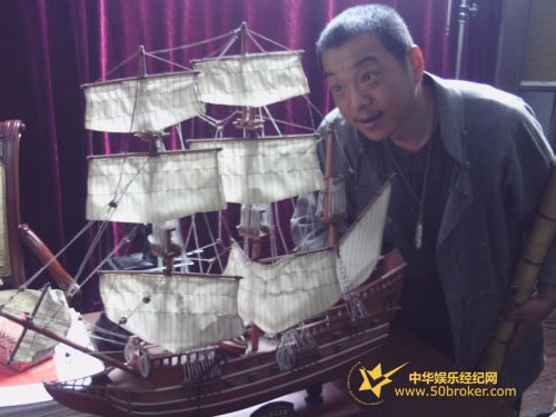 http://www.newswatch247.com/pics/star/pic/1b62d1f36c4518e2ec10f025519ee254.jpg