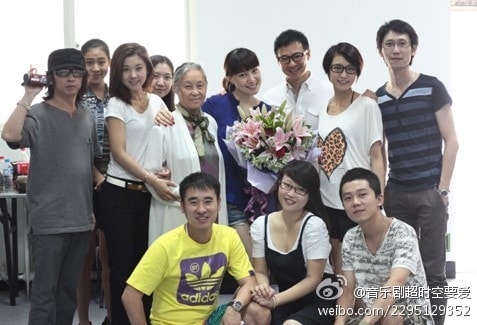 http://www.newswatch247.com/pics/star/pic/1be7a03e20626daaa5448ed7cafc0ed9.jpg