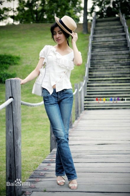 http://www.newswatch247.com/pics/star/pic/1c0a4ede8bab71b1e8cd55dbe2b78de8.jpg