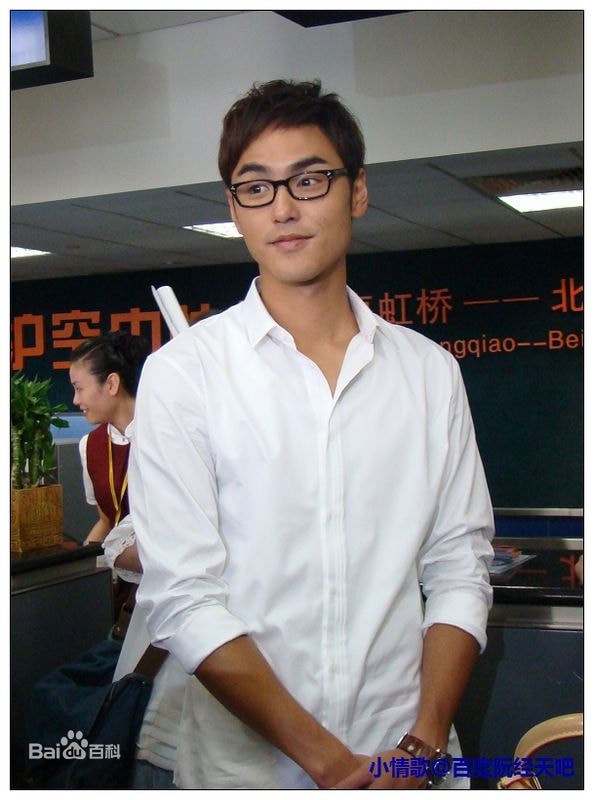 http://www.newswatch247.com/pics/star/pic/1c49c2d4b9ed33b3e1d0ef8bb3355119.jpg