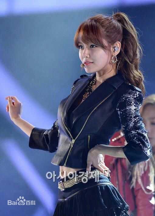 http://www.newswatch247.com/pics/star/pic/1d785e7fa5440add2b82e1a7697e06be.jpg