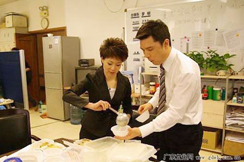 http://www.newswatch247.com/pics/star/pic/1ddbfa577c1637c2b3310d9c47217117.jpg