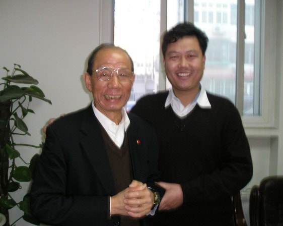http://www.newswatch247.com/pics/star/pic/1deecd99b1a2b71d1fba30db0fe12dc8.jpg