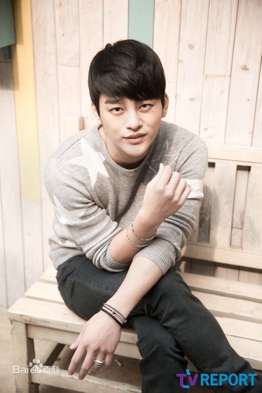 http://www.newswatch247.com/pics/star/pic/1e32ee921be5450bbc48339adb3f343d.jpg