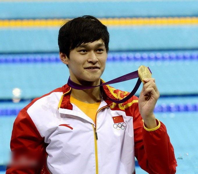 http://www.newswatch247.com/pics/star/pic/1ed83162f5ec9be5cf594d0c10fd086d.jpg