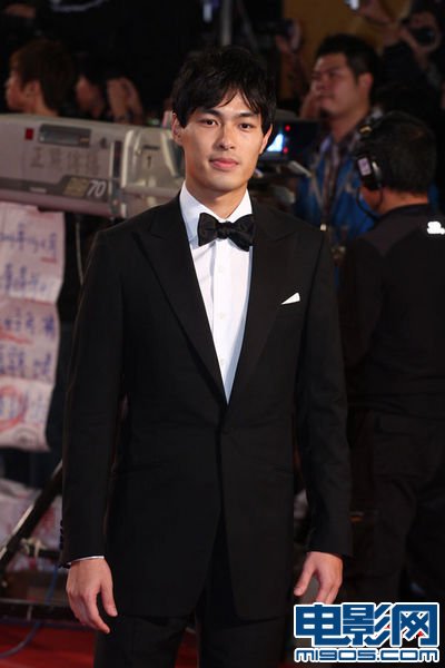 http://www.newswatch247.com/pics/star/pic/1f2a/3ca83d994e39b96657799c3b29c4.jpg