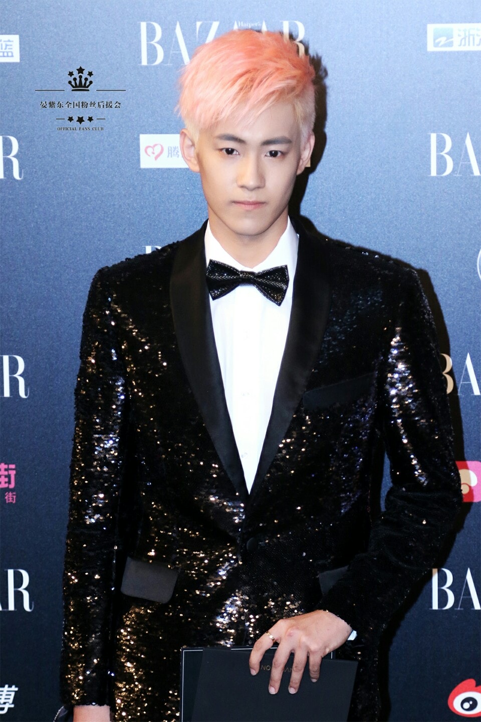 http://www.newswatch247.com/pics/star/pic/1f583a36565236e0cd5c0bcb45a61084.jpg