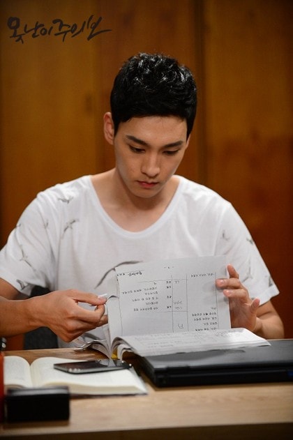 http://www.newswatch247.com/pics/star/pic/1fafa218dfc7181b7d89756382c74183.jpg