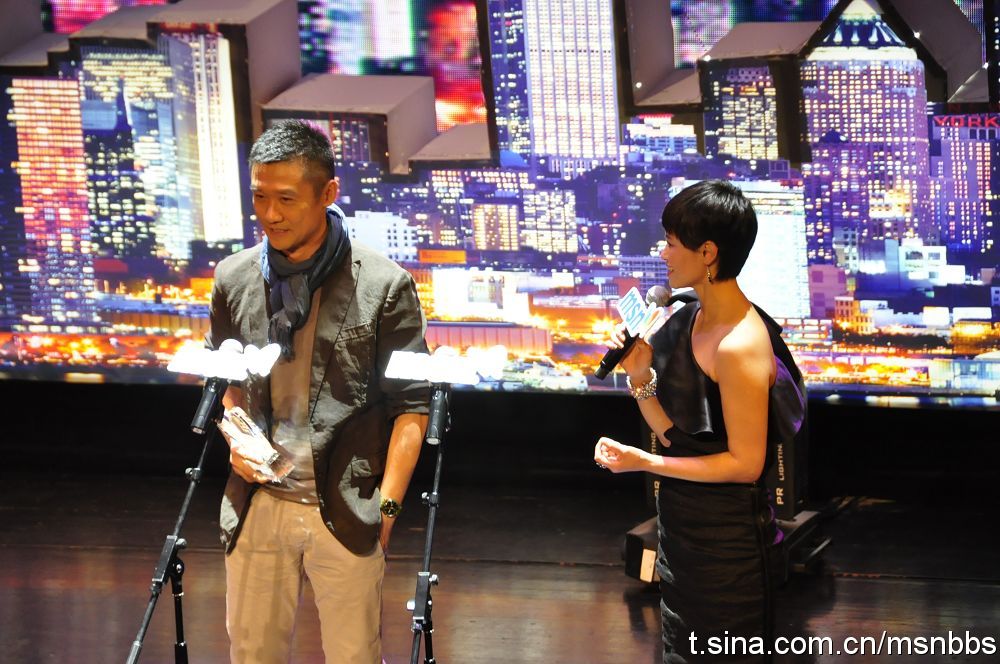 http://www.newswatch247.com/pics/star/pic/2061/e9a9a41f99ce40629bef17965d2d.jpg