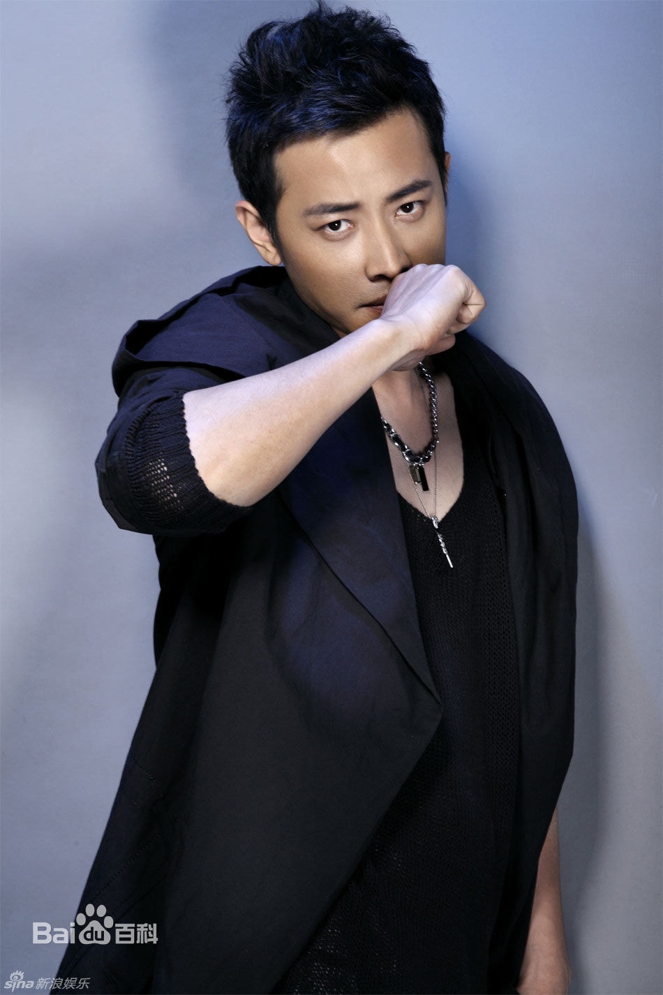 http://www.newswatch247.com/pics/star/pic/21af4423cbeb981ec47cd806a9d79126.jpg