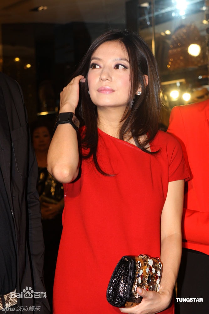 http://www.newswatch247.com/pics/star/pic/21cd9a8a5e2d2dc0549795d89f9297d9.jpg