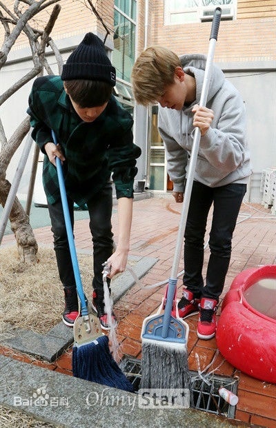 http://www.newswatch247.com/pics/star/pic/226034dc4dfe53d6b13e60164ab86177.jpg