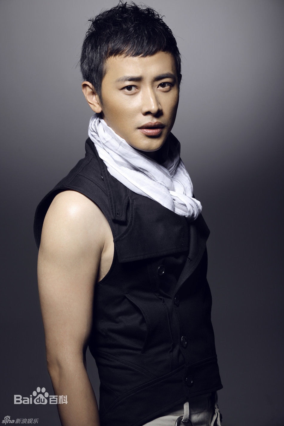 http://www.newswatch247.com/pics/star/pic/22c491bfd2508fe0937485cb83057efc.jpg