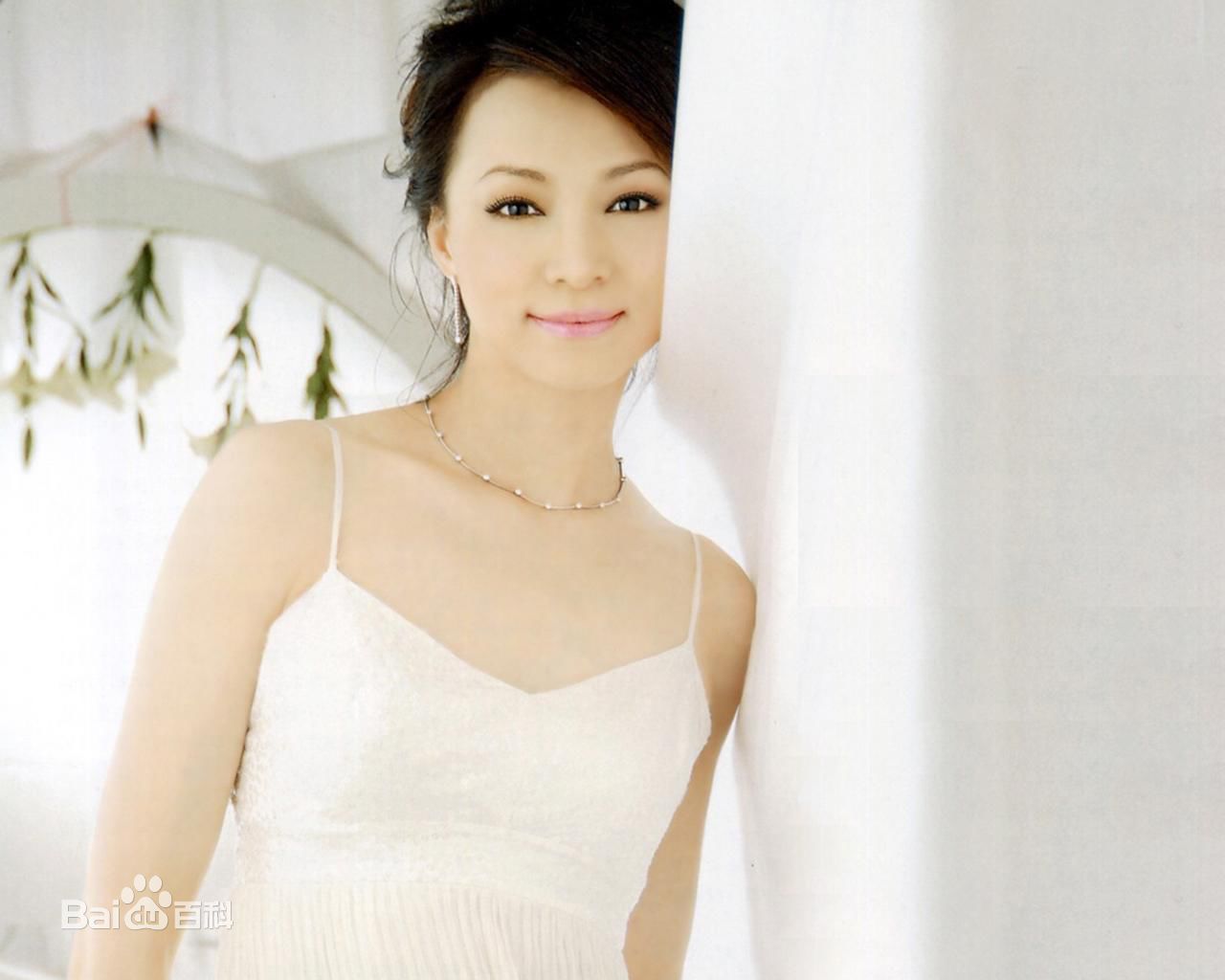 http://www.newswatch247.com/pics/star/pic/23477fa252cb1d1a5fb640f6b618c2c1.jpg