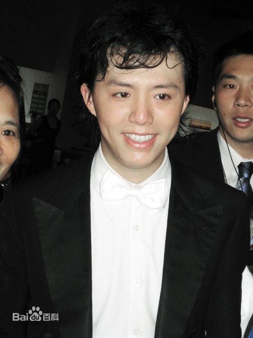 http://www.newswatch247.com/pics/star/pic/267f2d8640935775345a3d99571d75d2.jpg
