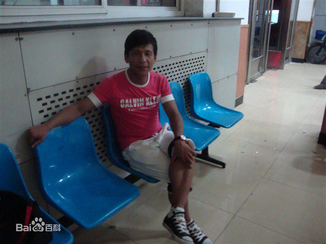 http://www.newswatch247.com/pics/star/pic/276837c09ad87f3b85f19cabb2d3566d.jpg