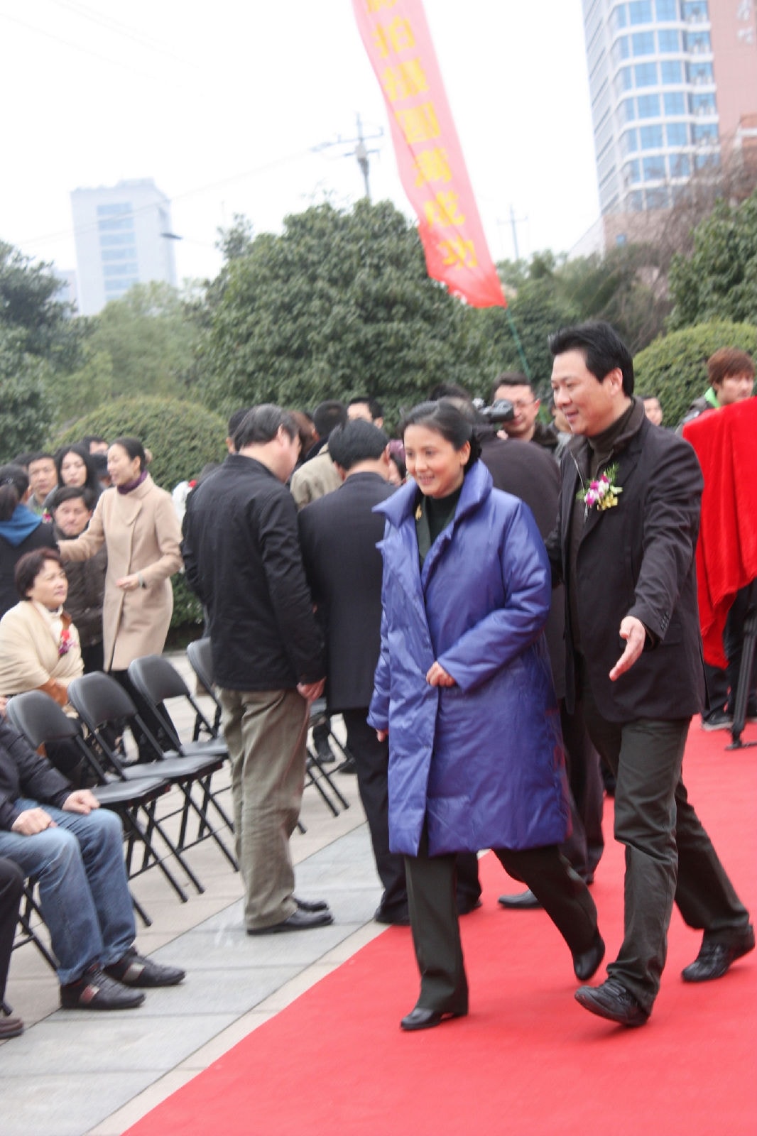 http://www.newswatch247.com/pics/star/pic/28e07f11e0173b2a85de05c78b1d1c02.jpg