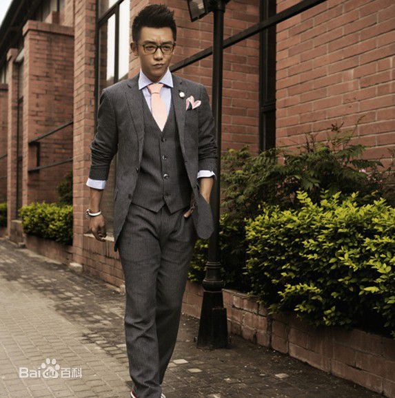 http://www.newswatch247.com/pics/star/pic/29afa127a9cdeec34fefae168234126f.jpg