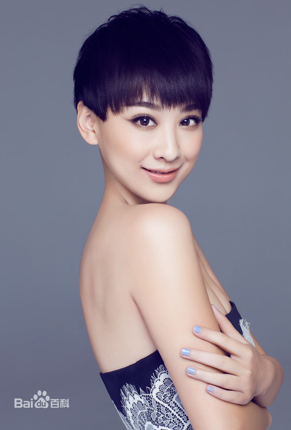 http://www.newswatch247.com/pics/star/pic/2b25fa3e50c1c308e731de30fd25c70c.jpg