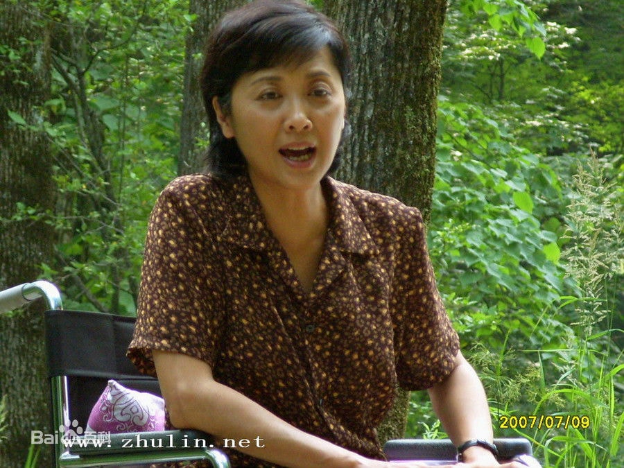 http://www.newswatch247.com/pics/star/pic/2b47d7c533b921b742a17a104a835f9b.jpg