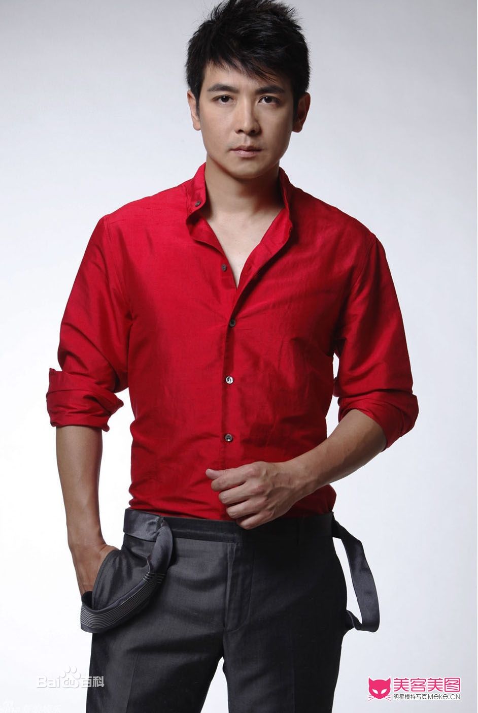 http://www.newswatch247.com/pics/star/pic/2c68deccc05d4cb52859baacb6d3f1ef.jpg