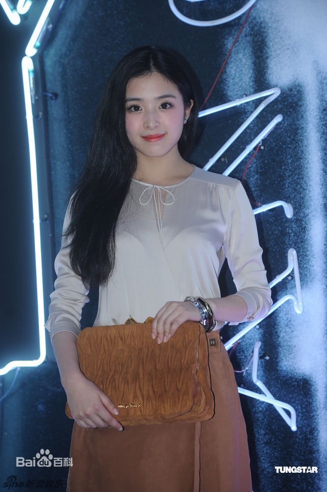 http://www.newswatch247.com/pics/star/pic/2d9824b363db2383f66129dd8e2c8b56.jpg