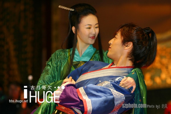 http://www.newswatch247.com/pics/star/pic/2dddef2a4afeea8f12ec04a1be409779.jpg