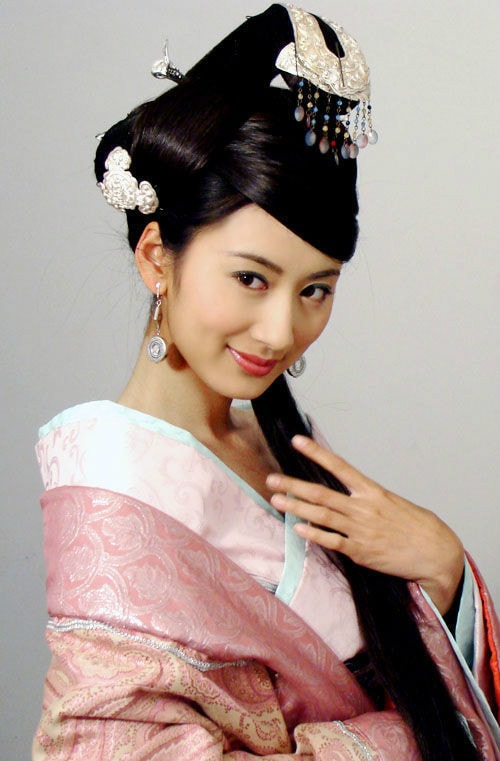 http://www.newswatch247.com/pics/star/pic/2e0e50256633522cd8de1649d9f18632.jpg