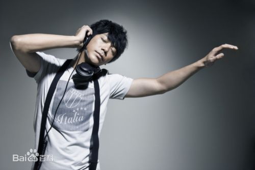 http://www.newswatch247.com/pics/star/pic/2f0bbf853dc78e84fe54a88911a031aa.jpg
