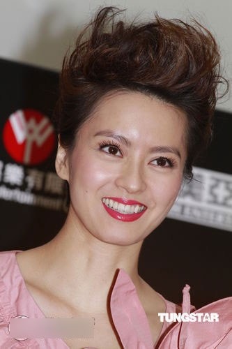 http://www.newswatch247.com/pics/star/pic/2f33c4d0bedb53ccfb2880c0db10a0d0.jpg