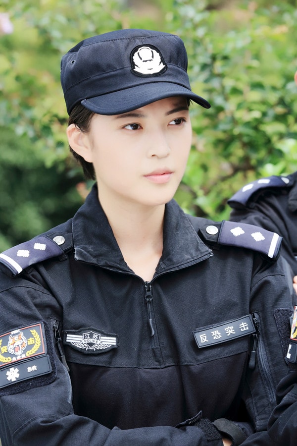 http://www.newswatch247.com/pics/star/pic/30b0f72ba6f2c26f1354c34ad8a47d83.jpg