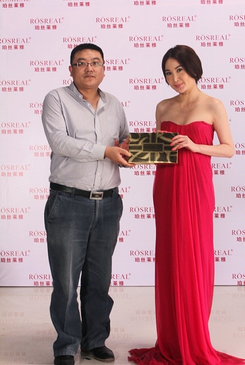 http://www.newswatch247.com/pics/star/pic/312e/6d36a787d38bccf0b5eac1330510.jpg