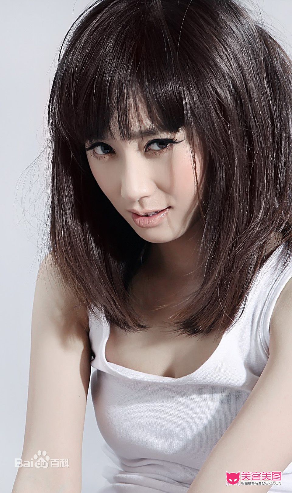 http://www.newswatch247.com/pics/star/pic/31f1a041ba84dfbbe87b377edd0e53b8.jpg