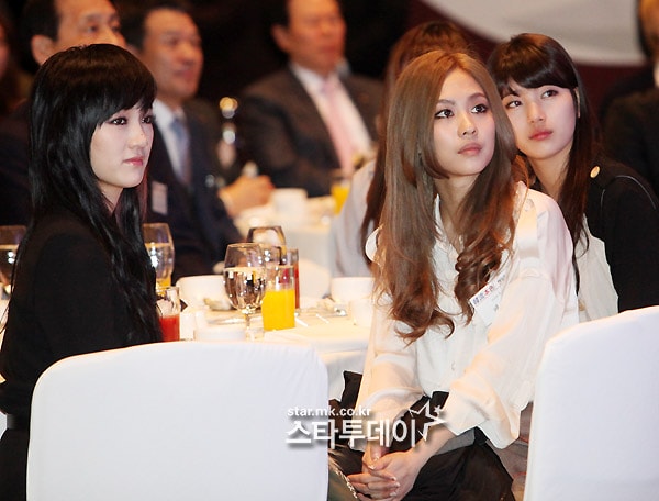 http://www.newswatch247.com/pics/star/pic/325881499c21f7e64de4683f87b0e282.jpg