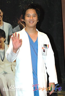 http://www.newswatch247.com/pics/star/pic/32c72e8df641f32b4a57641e480a37eb.jpg