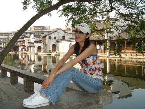 http://www.newswatch247.com/pics/star/pic/3375cf2f334381adf582d249aa2f045f.jpg