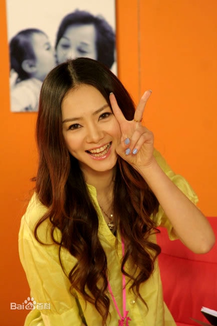 http://www.newswatch247.com/pics/star/pic/33ababa8979e398e284f9c0bac89ba40.jpg