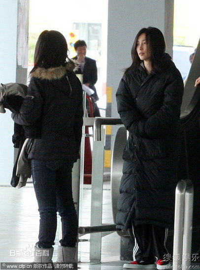 http://www.newswatch247.com/pics/star/pic/34195341d5d3f55121d416849da2ce75.jpg