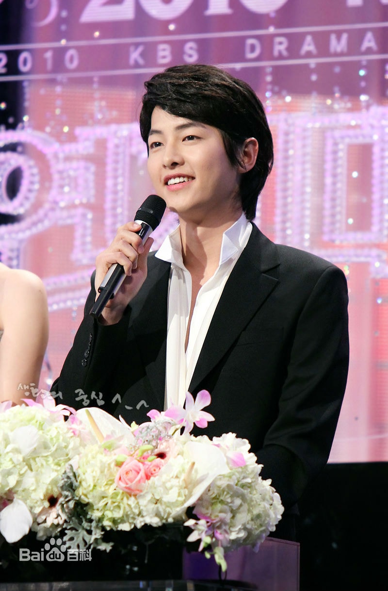 http://www.newswatch247.com/pics/star/pic/342b2f2a903bce332ab20992523b4f82.jpg