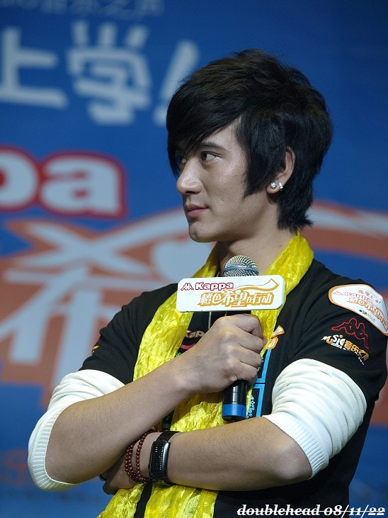 http://www.newswatch247.com/pics/star/pic/3502236c58aa5e28907c92df2af108bf.jpg