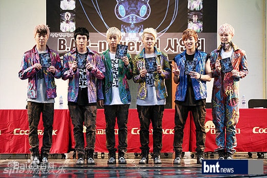 http://www.newswatch247.com/pics/star/pic/358d0143e47334245e33589a6eb1adfe.jpg