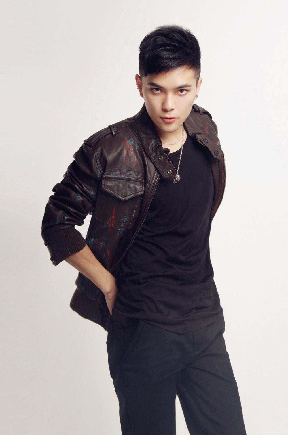 http://www.newswatch247.com/pics/star/pic/35dad2ae865cf2a3925c81e93e10f469.jpg