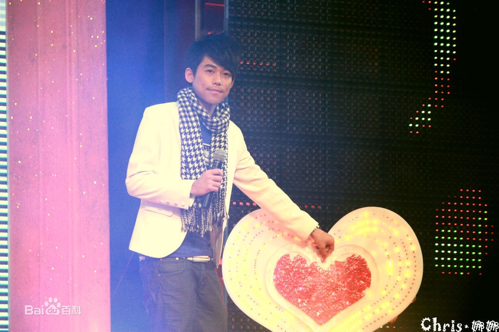 http://www.newswatch247.com/pics/star/pic/368dcc13ac759f066c958008fa7115c9.jpg