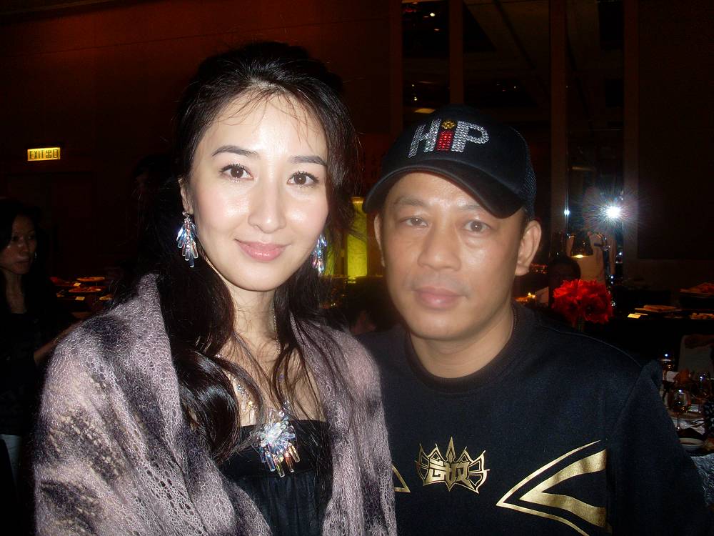 http://www.newswatch247.com/pics/star/pic/38b1b00bcb61c412ae65315ba00adc80.jpg