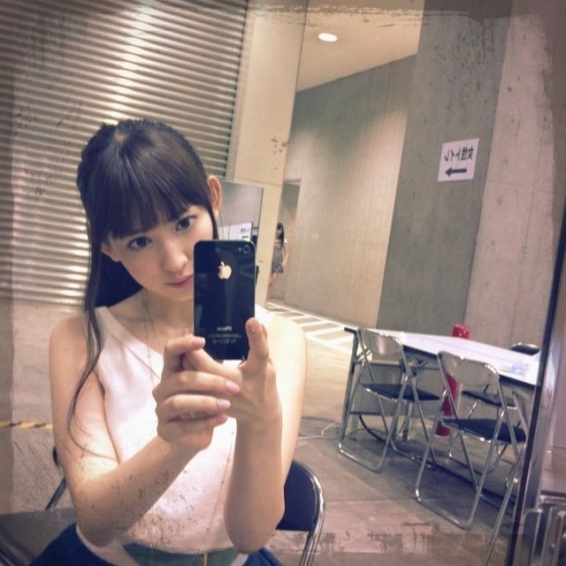 http://www.newswatch247.com/pics/star/pic/39b1092dafdc4aeffd264a0cf3f73fad.jpg
