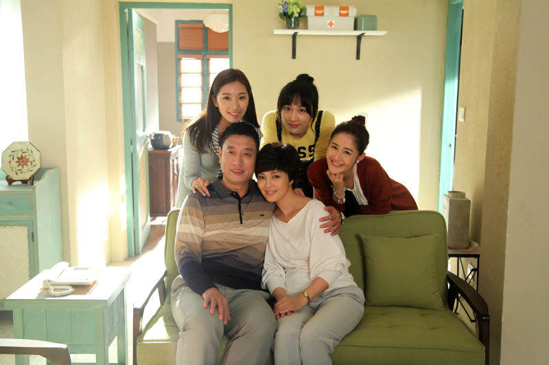 http://www.newswatch247.com/pics/star/pic/39b3/5e27f6a7b6e9a0f62a25b4dc4191.jpg