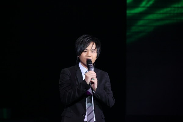 http://www.newswatch247.com/pics/star/pic/3aeacb58334e0ef8ef5b6e5fcdc7f4fc.jpg