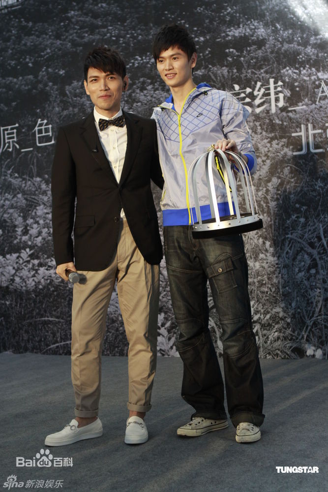 http://www.newswatch247.com/pics/star/pic/3b79b11540f824a562856f41bcf2c0ec.jpg